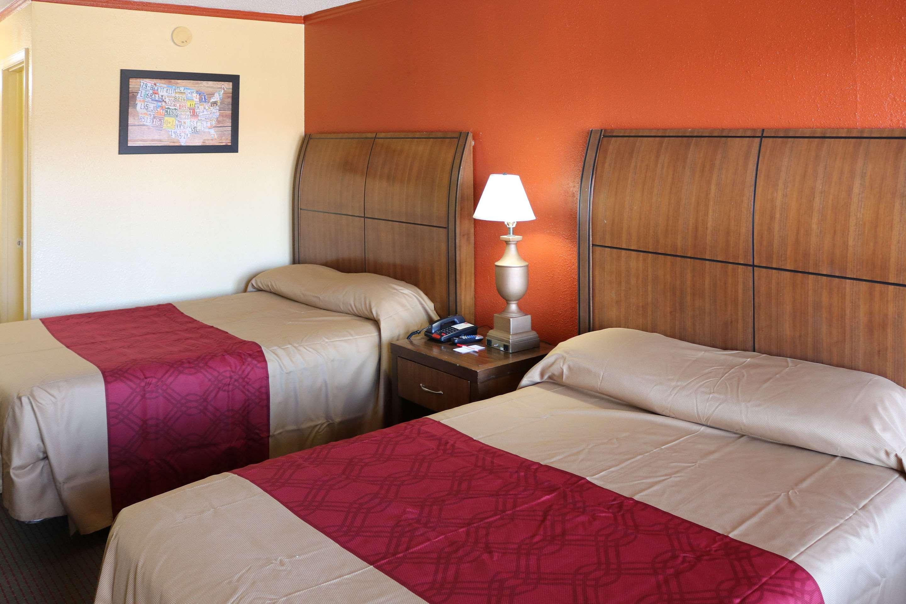 Econo Lodge Charlotte Airport Area Exterior photo