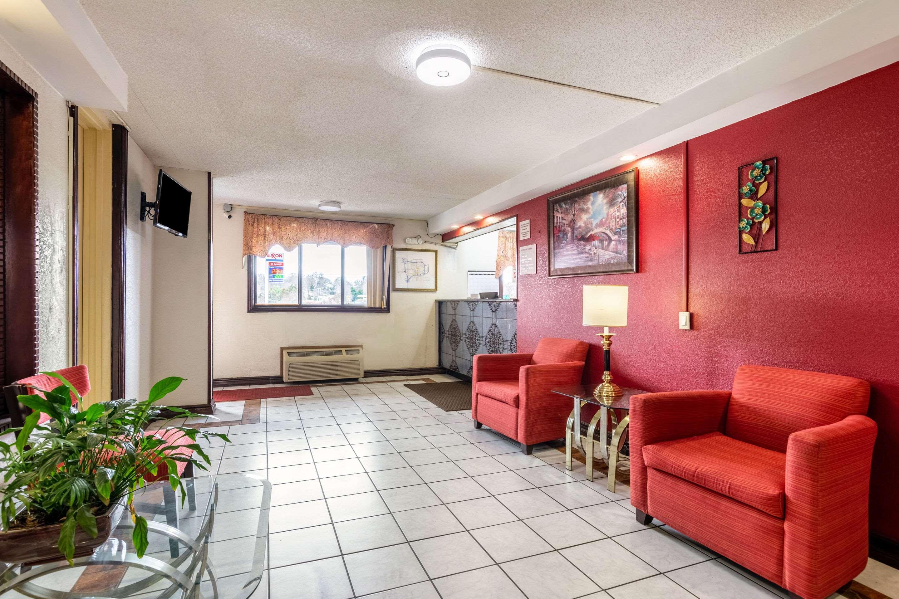 Econo Lodge Charlotte Airport Area Exterior photo