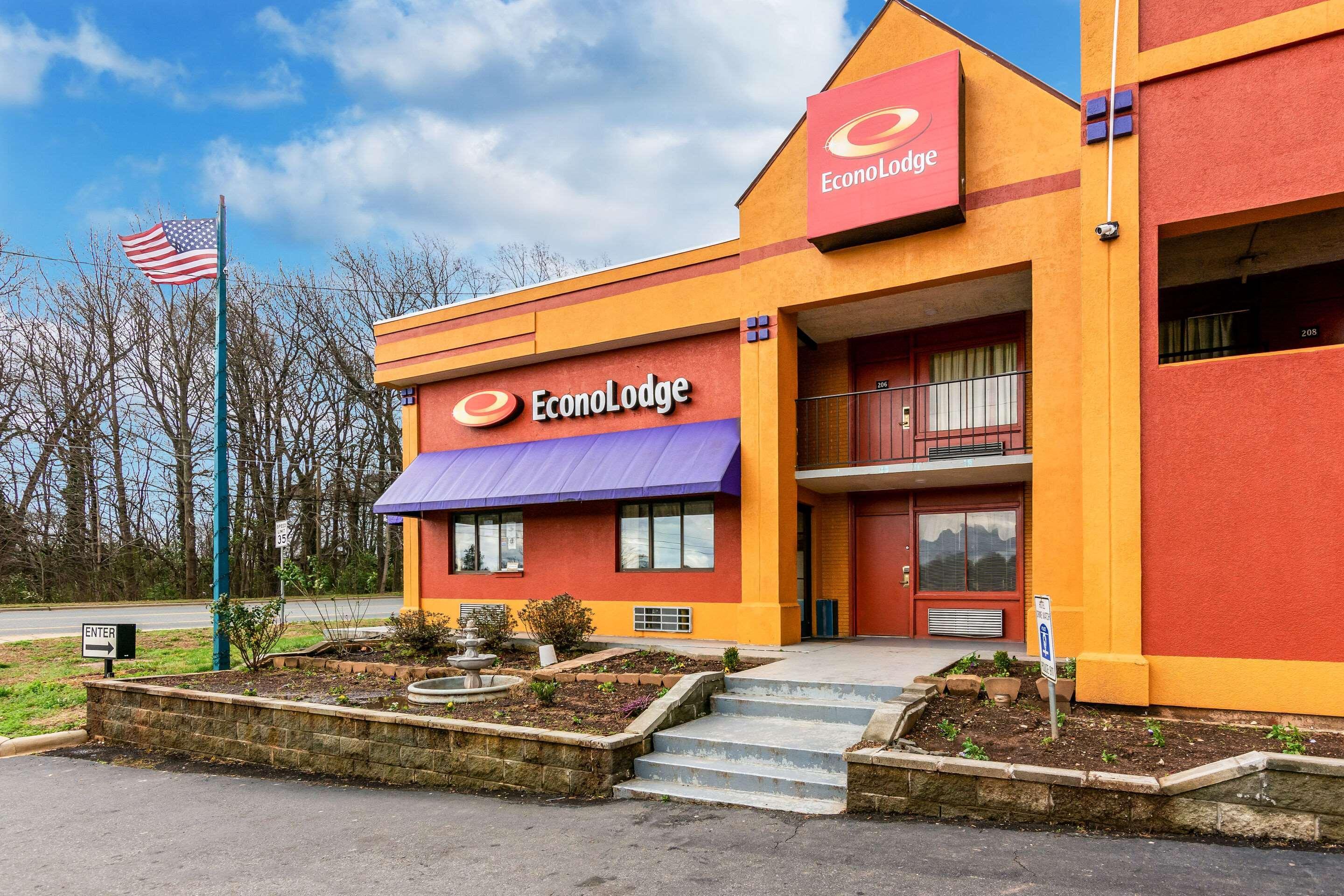 Econo Lodge Charlotte Airport Area Exterior photo