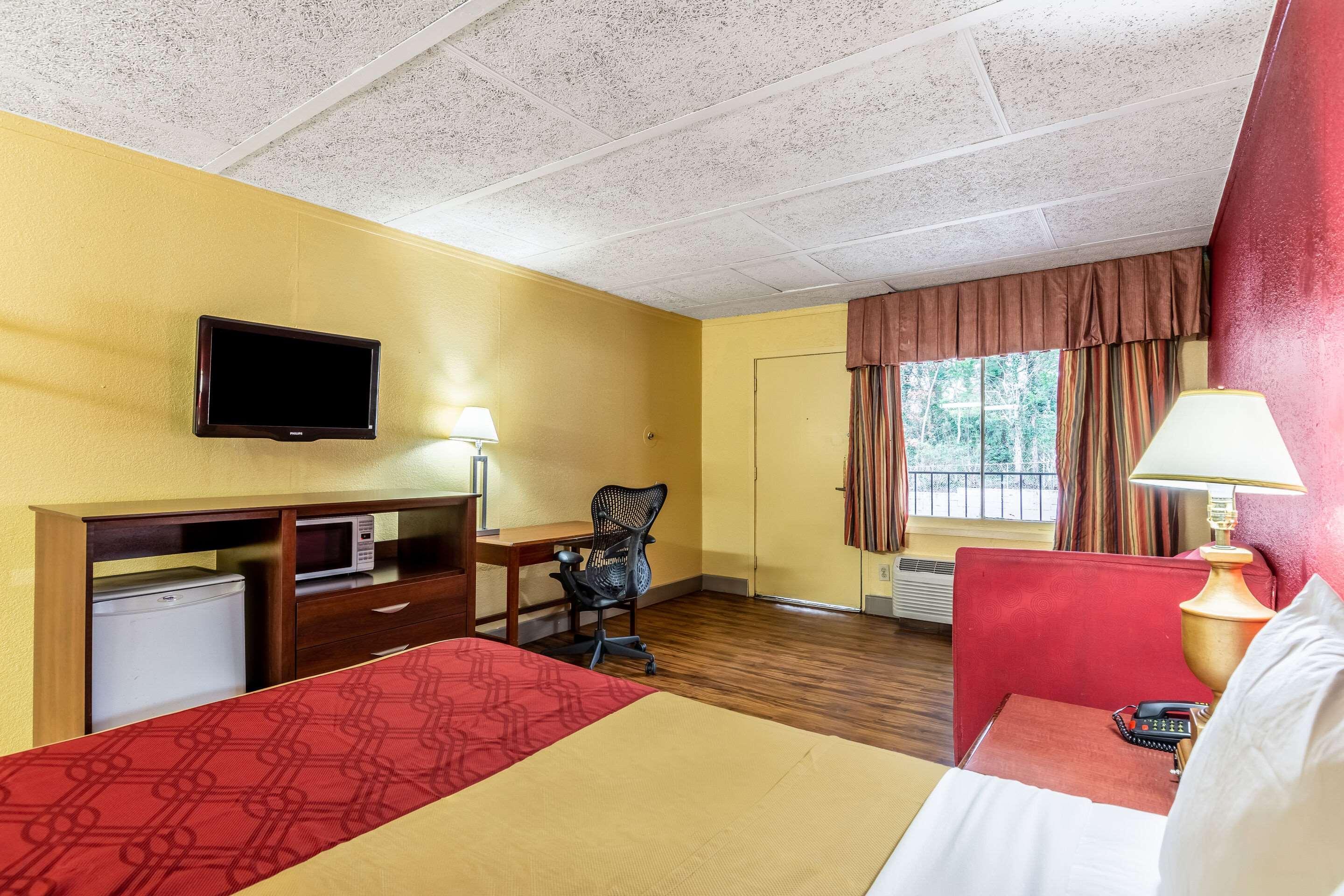 Econo Lodge Charlotte Airport Area Exterior photo