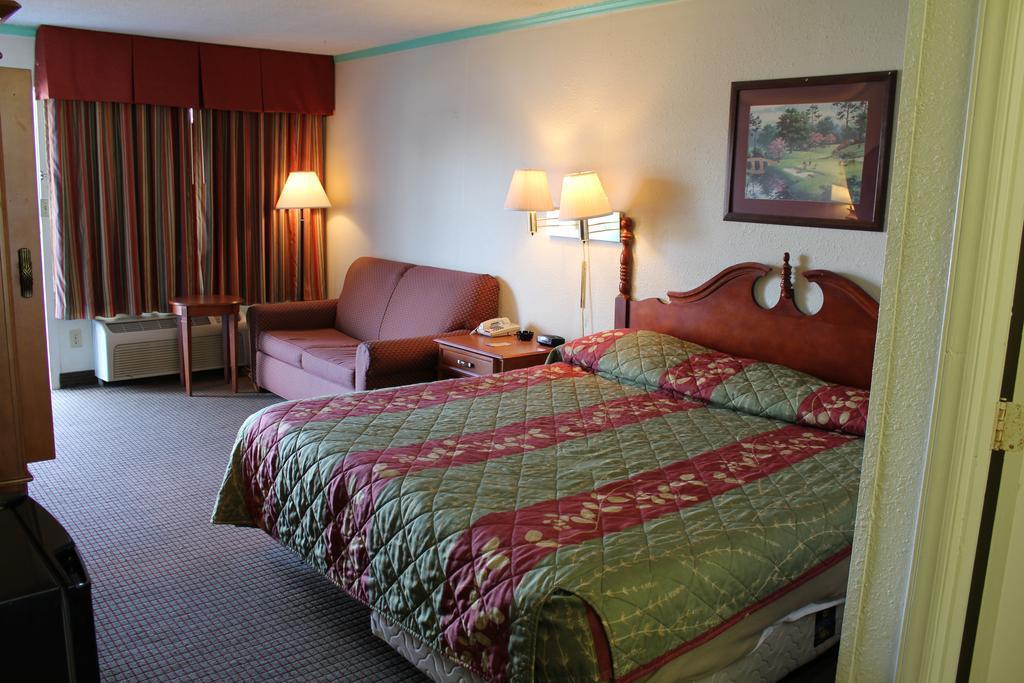 Econo Lodge Charlotte Airport Area Exterior photo